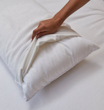Load image into Gallery viewer, Waterproof Pillow Protector
