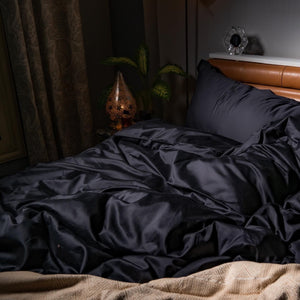 BLACK | 4-Piece Set (Duvet Cover, Fitted Sheet, 2 Pillowcases) 600 TC